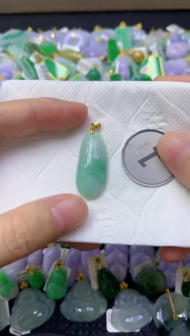 颈饰未镶嵌翡翠天然缅甸翡翠A货