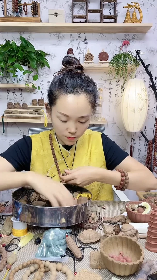 泥塑苏合小醒狮耳饰