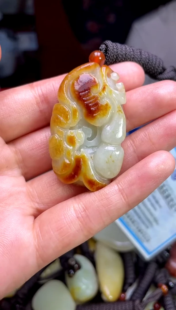 和田玉未镶嵌颈饰1