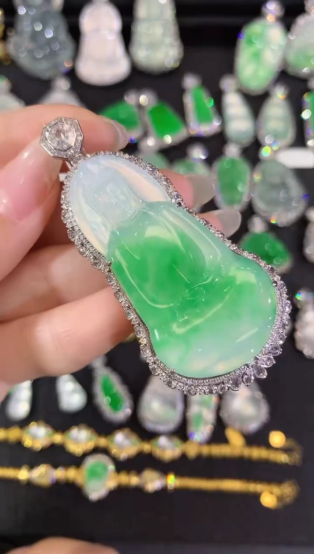 吊坠(不含链)18K金镶嵌翡翠鑫**淼50-观音