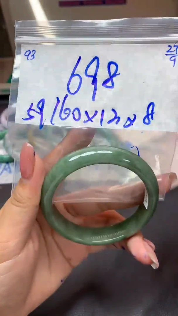 未镶嵌定制翡翠93翡翠毛货需精细抛光手镯多样性拍一发一
