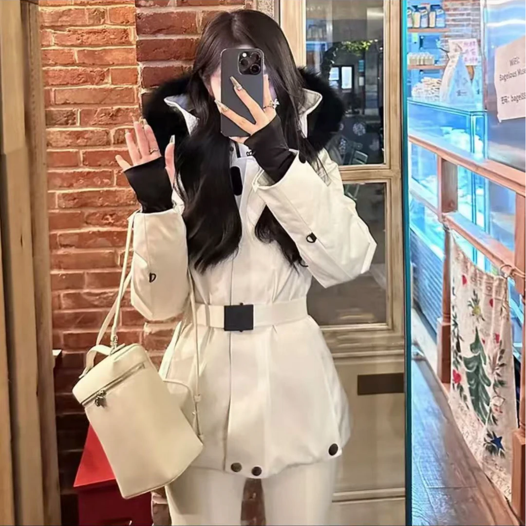 A073 满印D拉链冲锋衣女