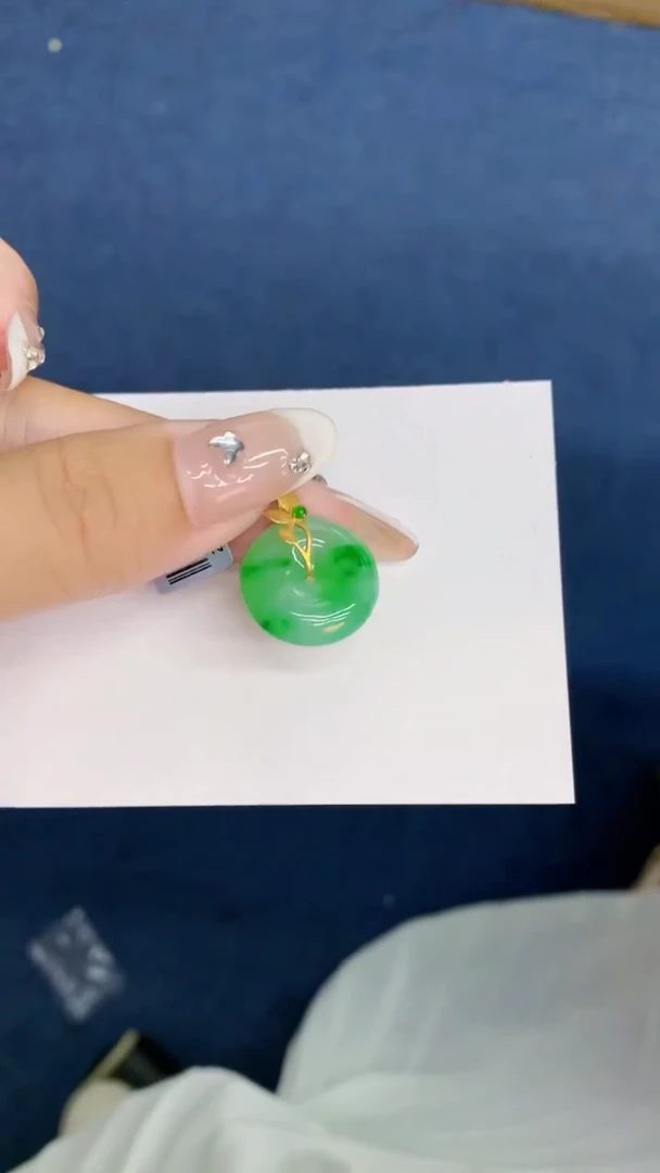 翡翠18K金镶嵌吊坠(不含链)1