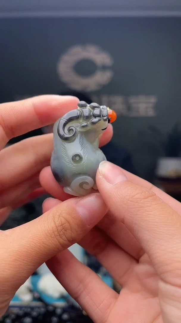 未镶嵌和田玉挂件1