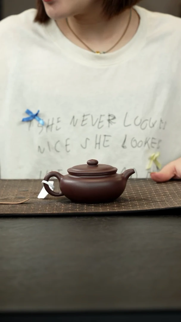 茶壶紫砂老紫泥扁腹仿古180cc