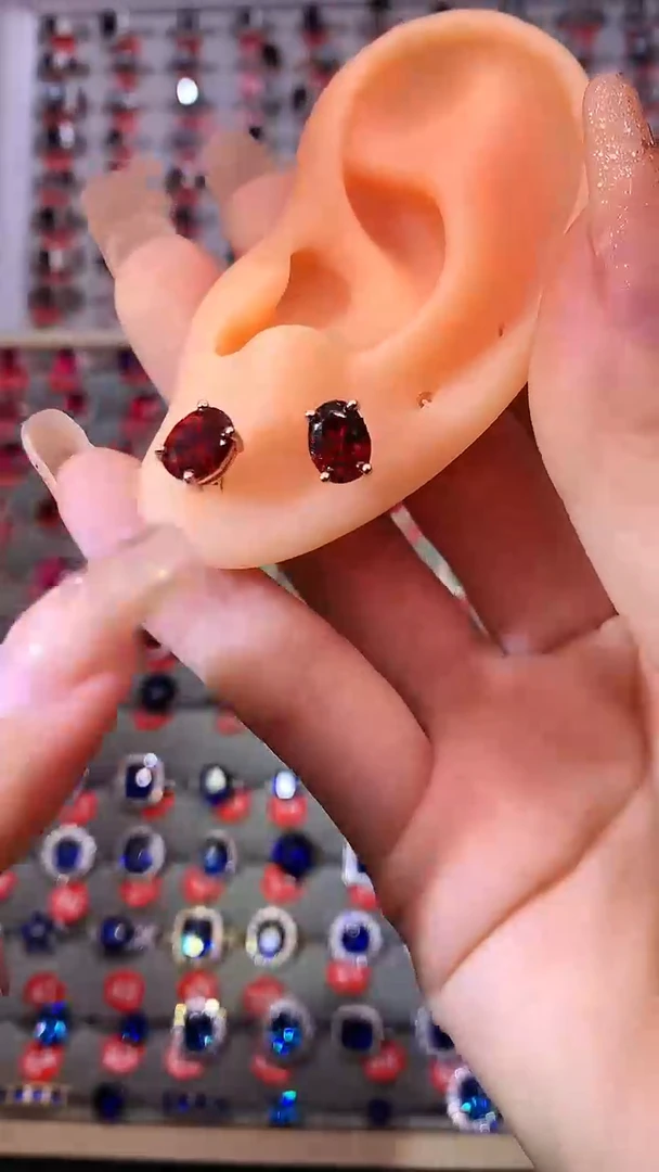 【闪购商品】石榴石（芬达石）耳饰银S925镶嵌11111