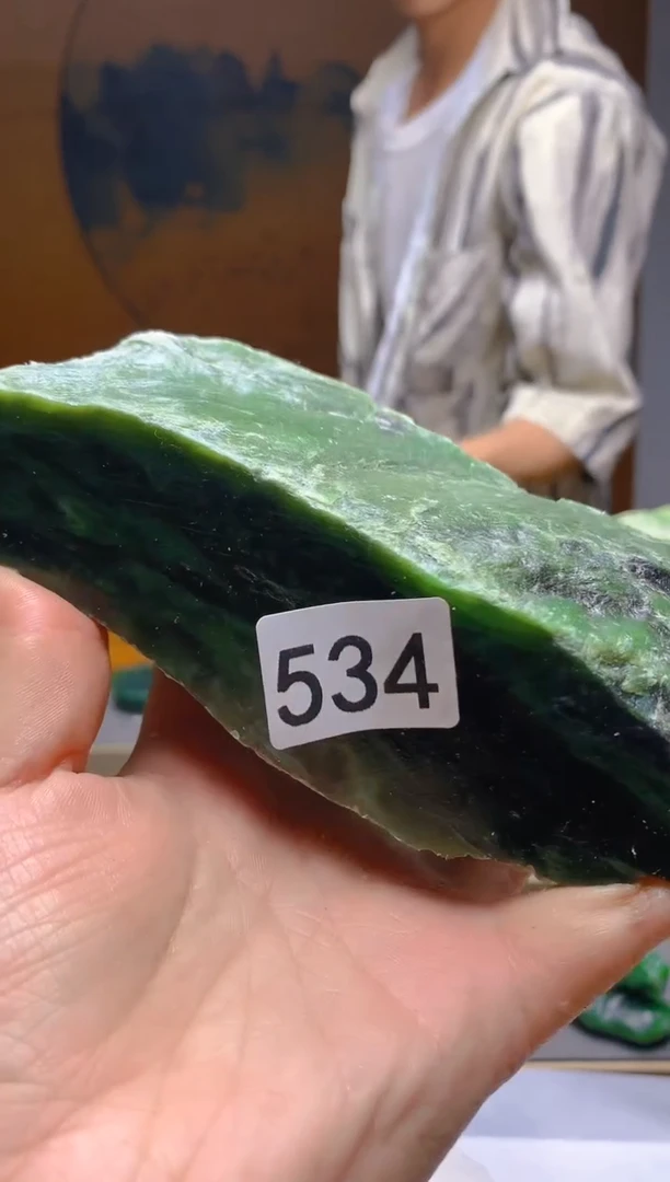 和田玉（碧玉）未镶嵌珠宝半成品1