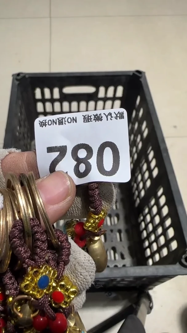 瓷片常**。亿容工艺品082