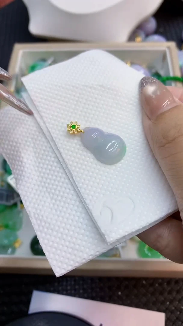 颈饰未镶嵌翡翠1