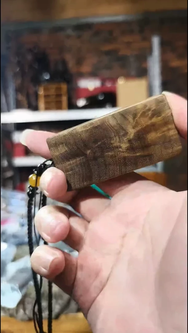 金丝楠无事牌脖挂