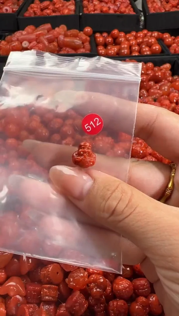 颈饰未镶嵌南红玛瑙1