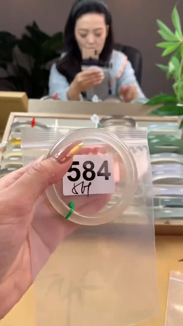 【闪购商品】玛瑙/玉髓手镯未镶嵌584