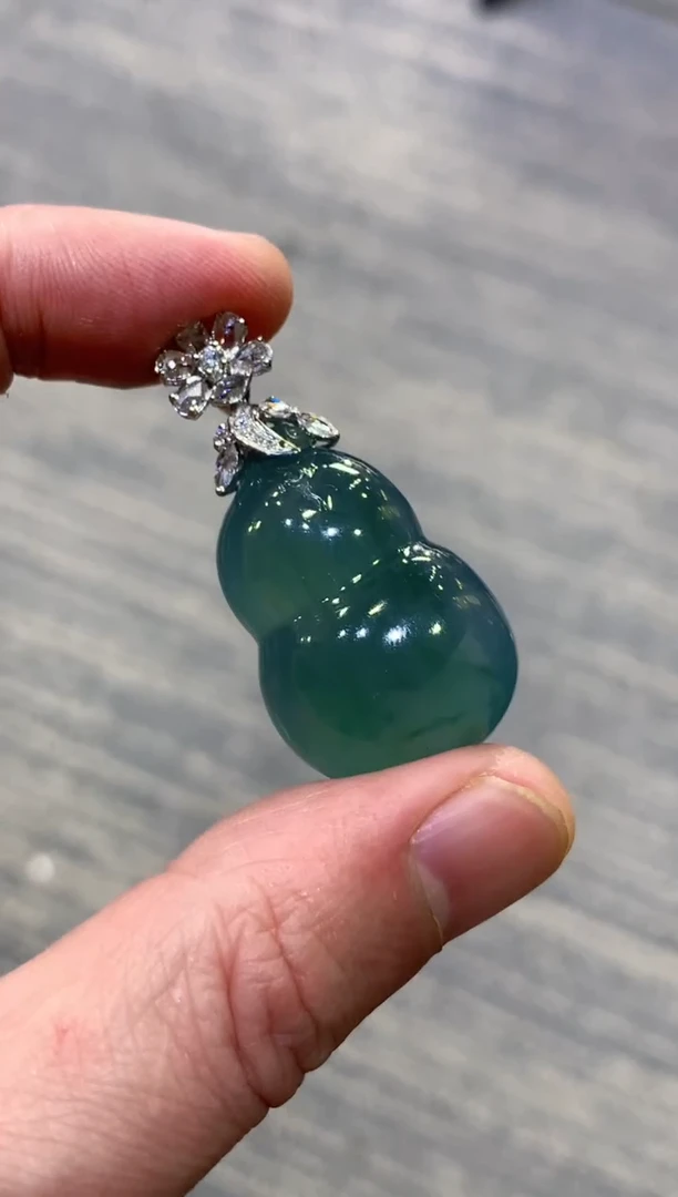 颈饰未镶嵌翡翠天然A货翡翠