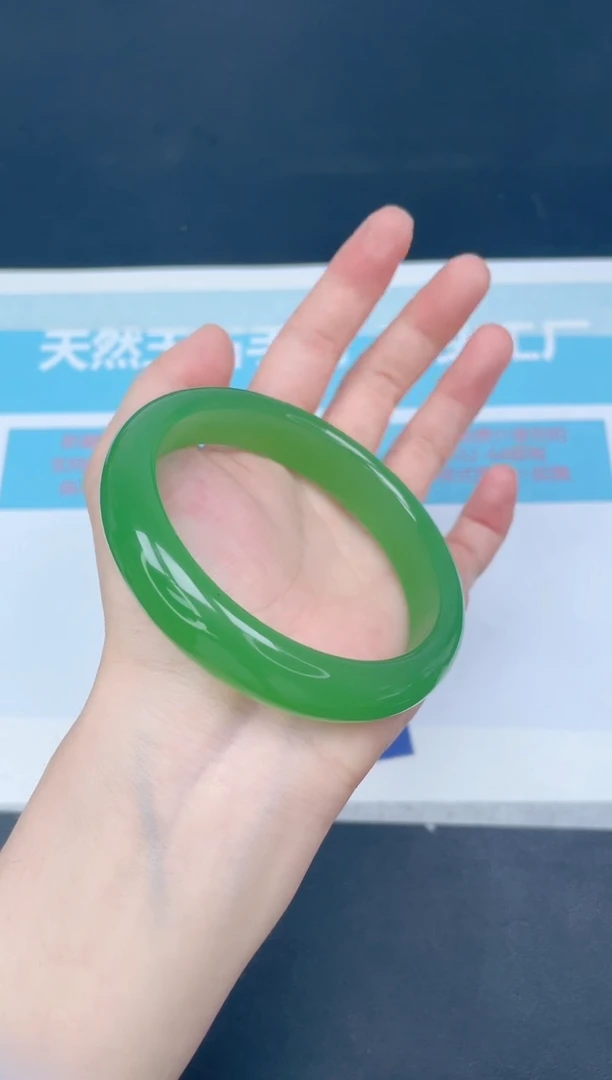 未镶嵌手镯石英质玉m18/6263