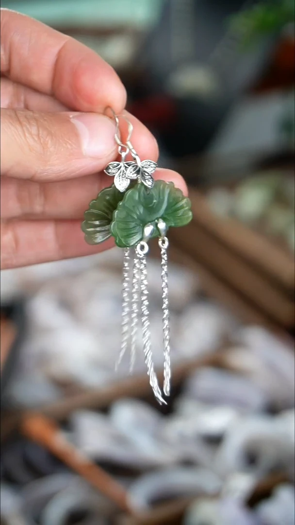 颈饰未镶嵌和田玉（碧玉）耳坠001