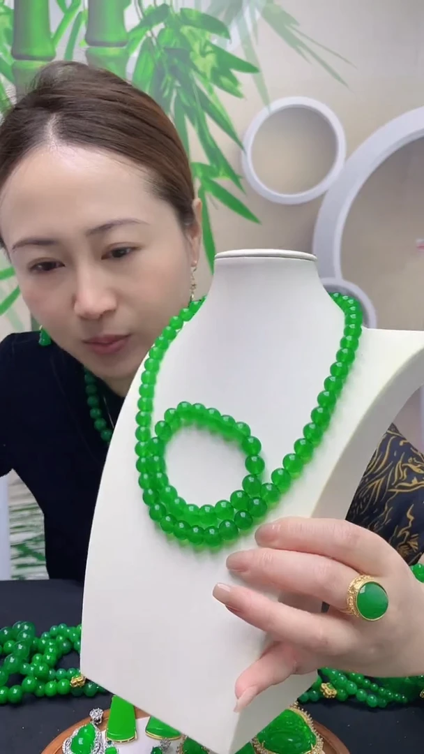 套链14K金镶嵌翡翠D06