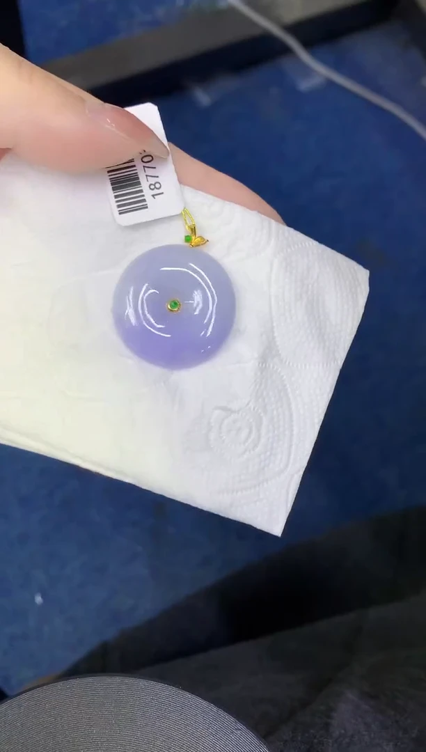 颈饰18K金镶嵌翡翠缅甸天然翡翠A货