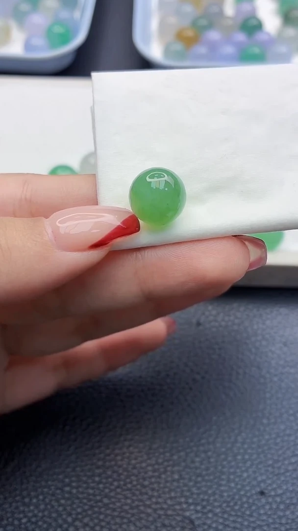 未镶嵌定制翡翠?****）珠子