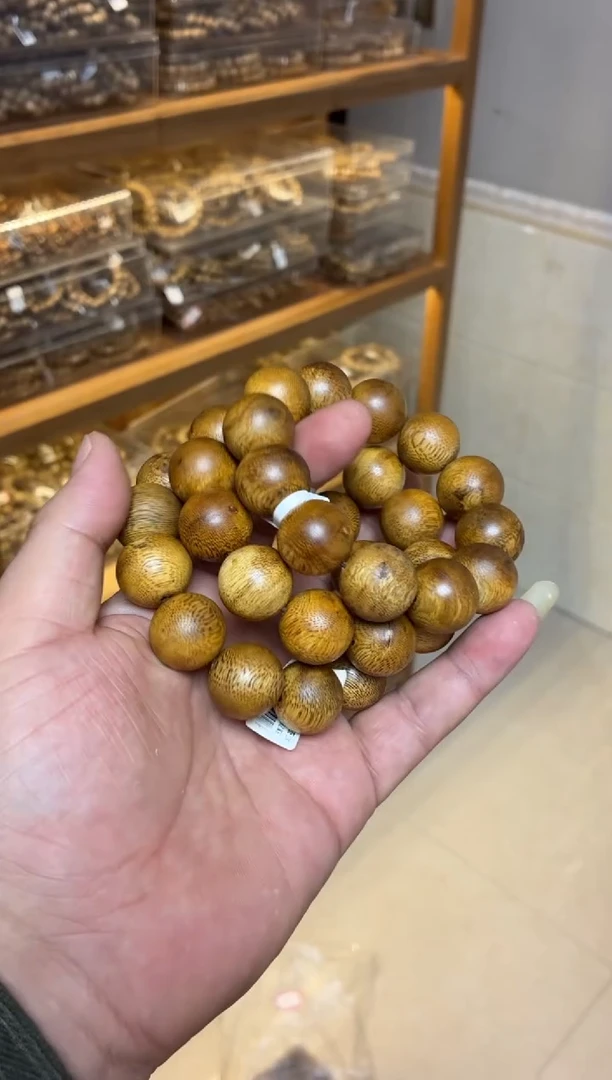 沉香手串 海南莺歌绿圆珠单圈虫漏2.0多样性发其一