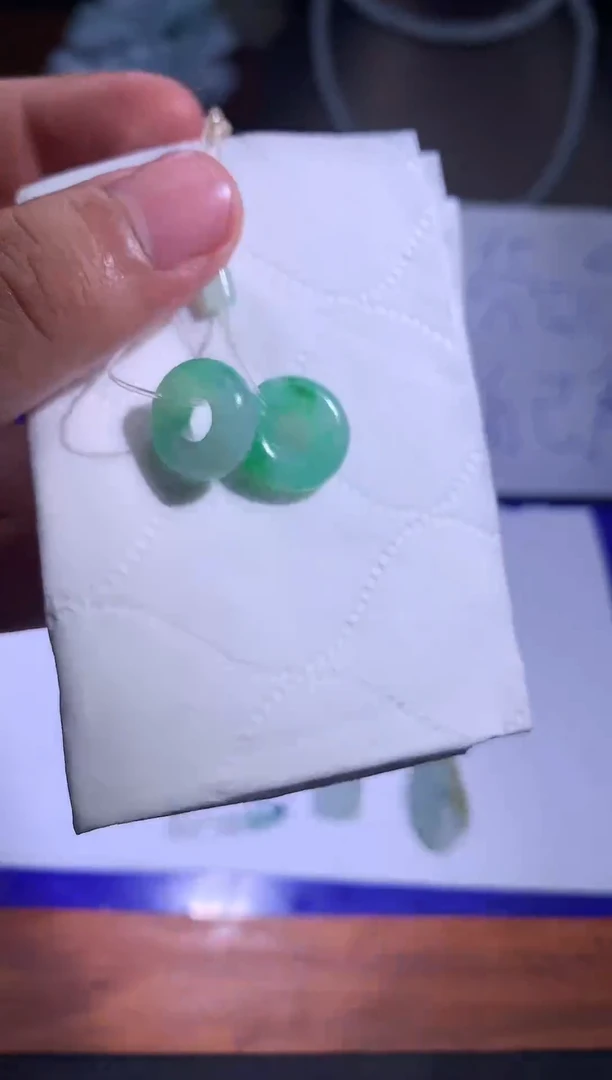 未镶嵌定制翡翠