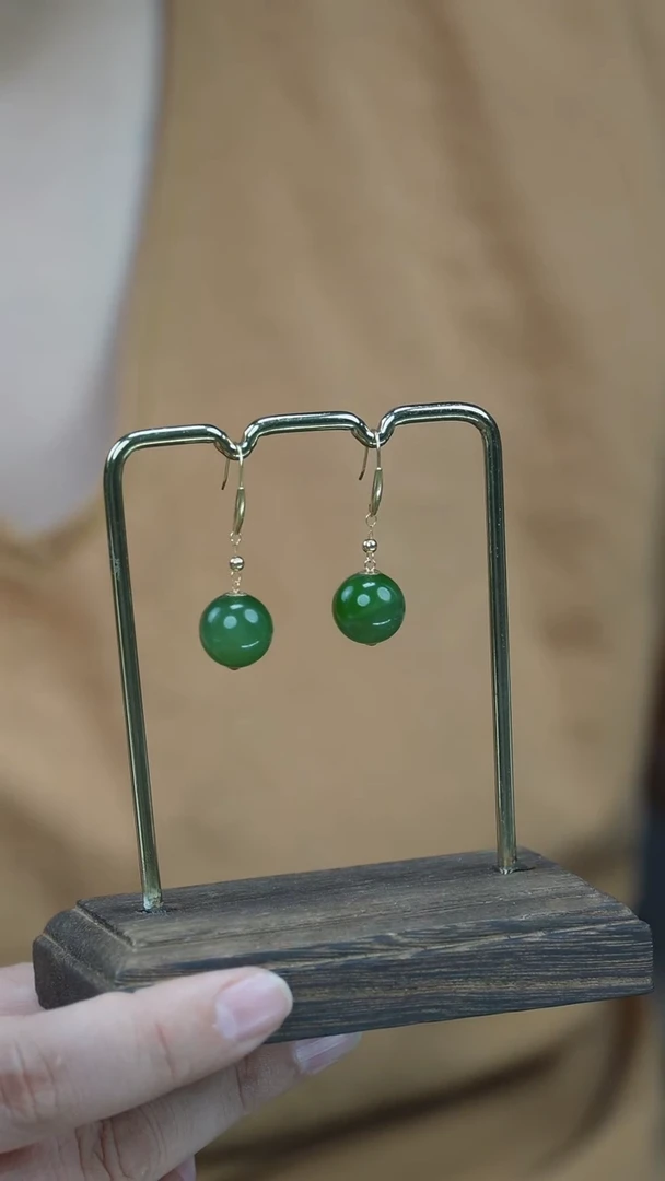 18K金镶嵌和田玉耳饰24