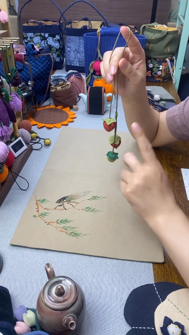 草莓包挂1个（配件）——