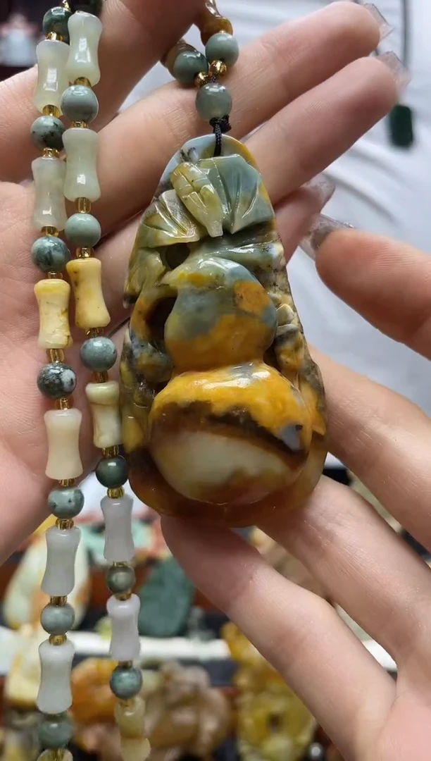 未镶嵌岫玉吊坠·