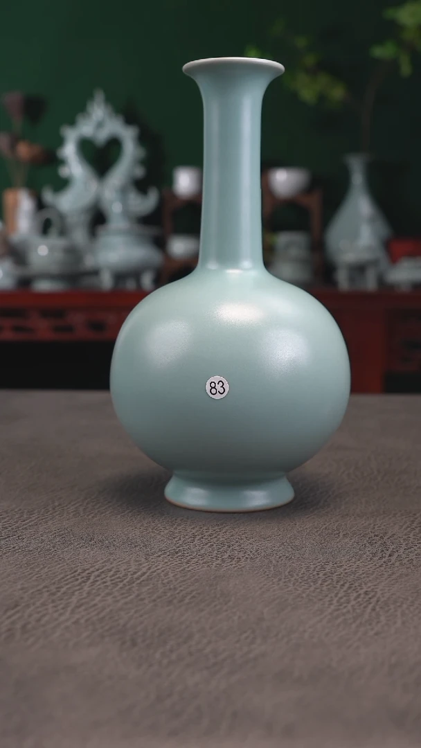 83号长颈鼓腹瓶大瑕简包炸福利无纹~帆
