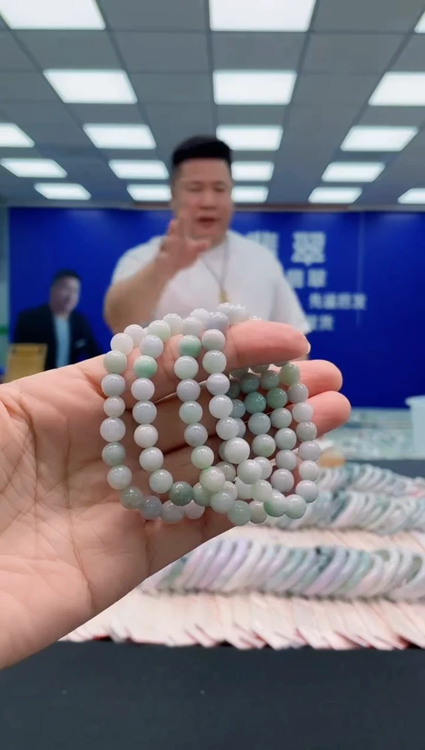 未镶嵌手串翡翠卡8手串（多样性发其一）