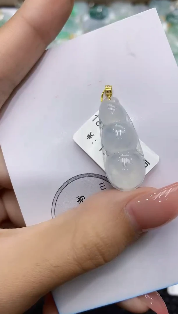 颈饰18K金镶嵌翡翠111111111111