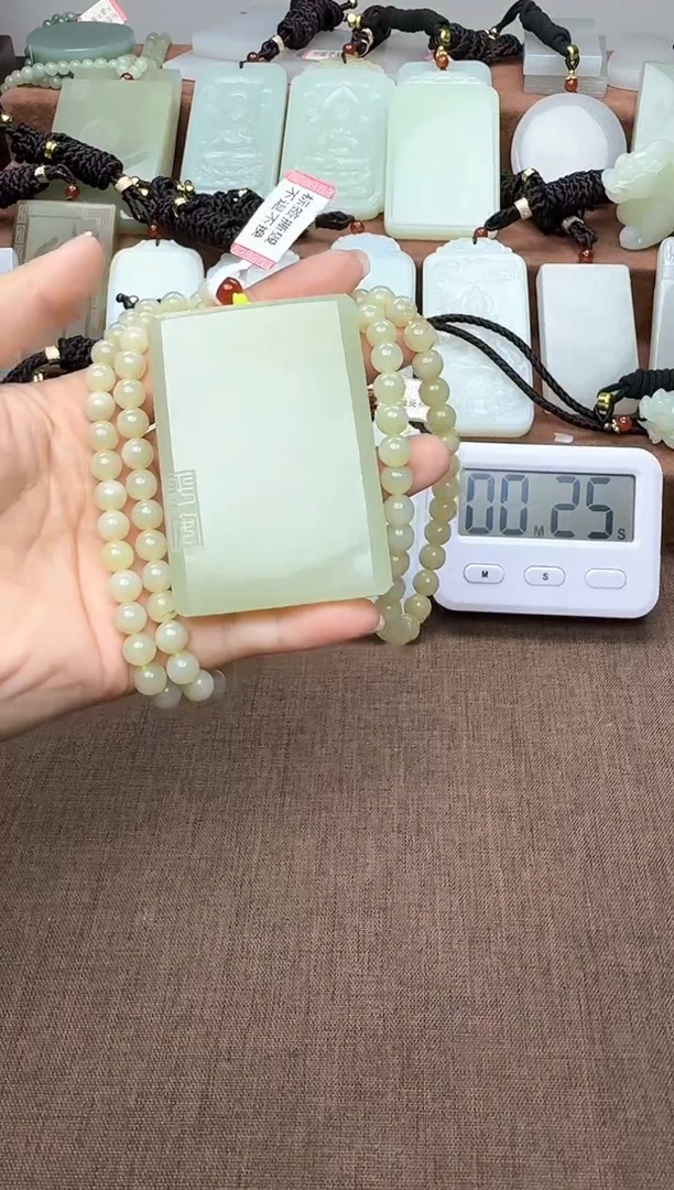 颈饰未镶嵌和田玉1