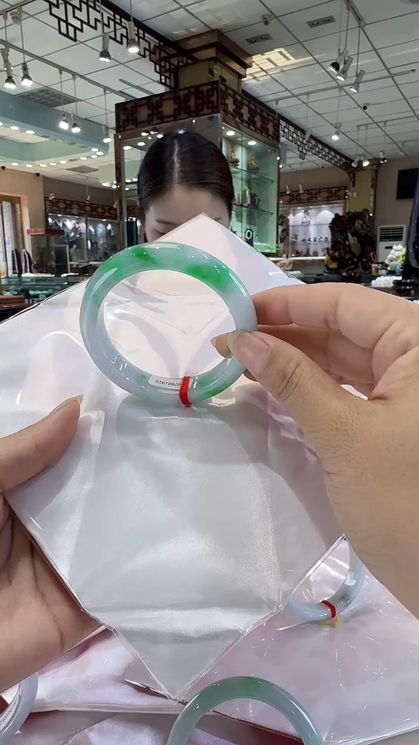 翡翠手镯未镶嵌1号天然缅甸A货翡翠·手镯·56+