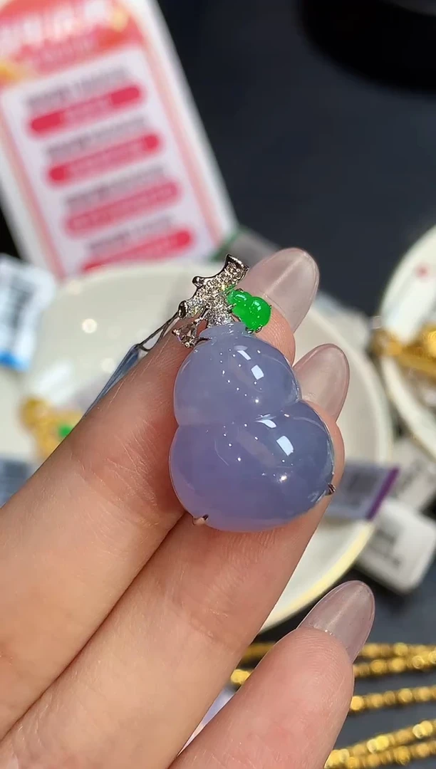 吊坠(不含链)18K金镶嵌翡翠福****司X2336多样性发其一