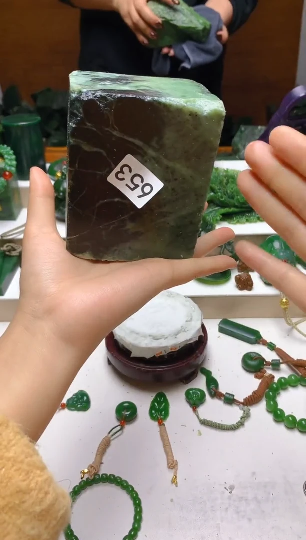 未镶嵌和田玉珠宝半成品1