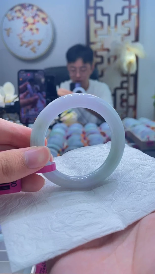 翡翠手镯未镶嵌125-52
