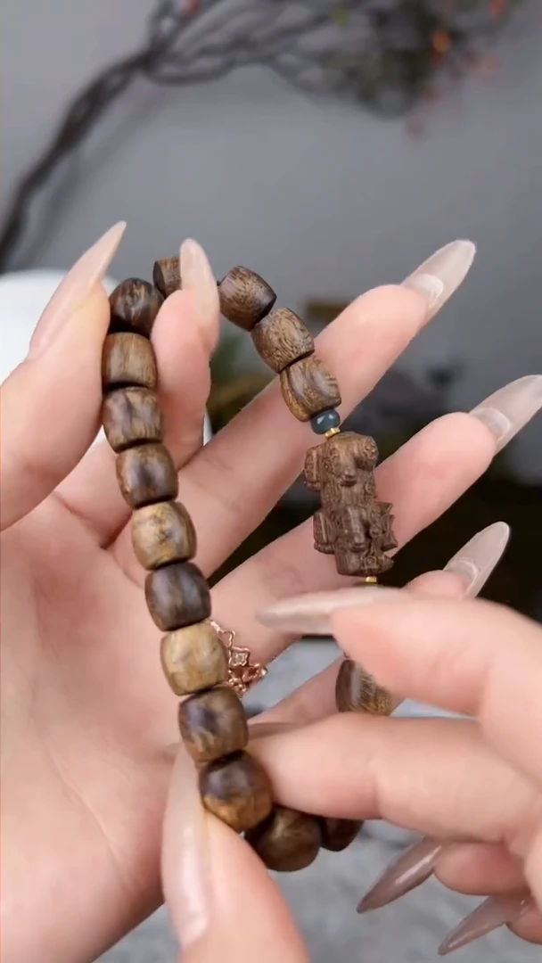【闪购商品】沉香手串越南芽庄白棋楠雕刻貔貅手串