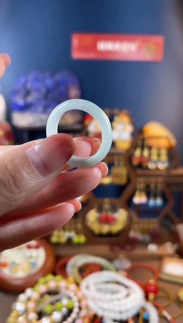 未镶嵌挂件翡翠画*，戒圈