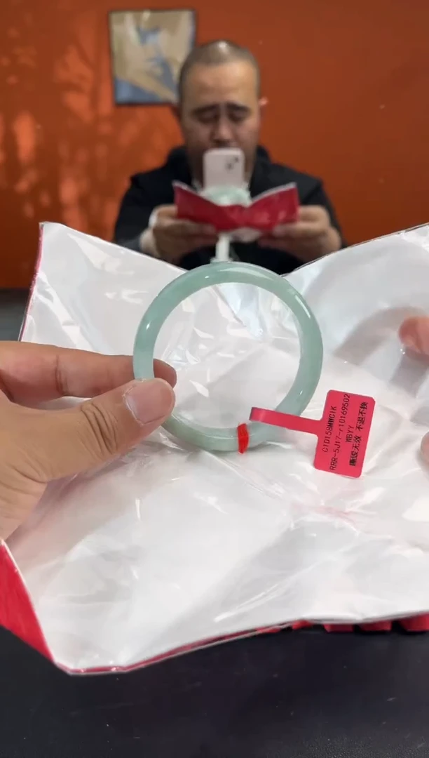 未镶嵌手镯翡翠56