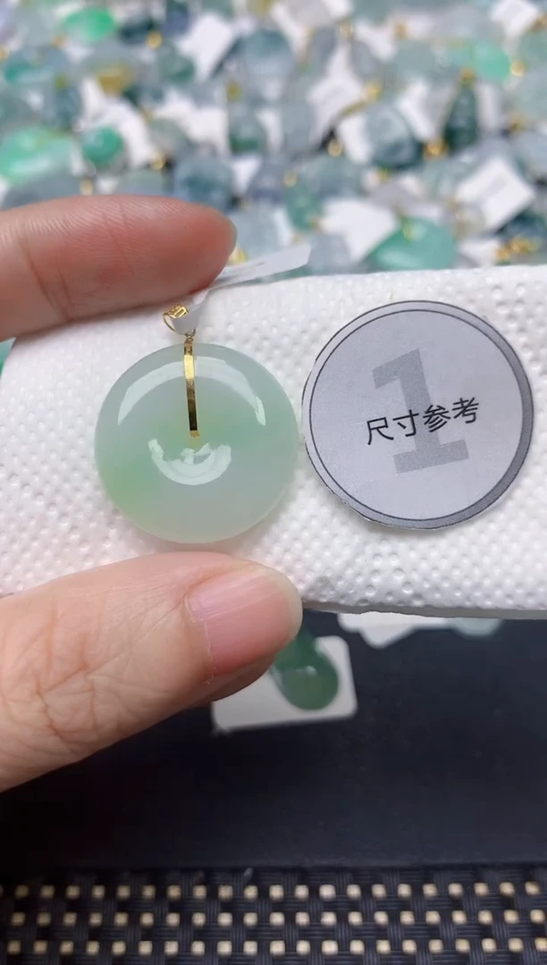 颈饰18K金镶嵌翡翠天然缅甸A货翡翠