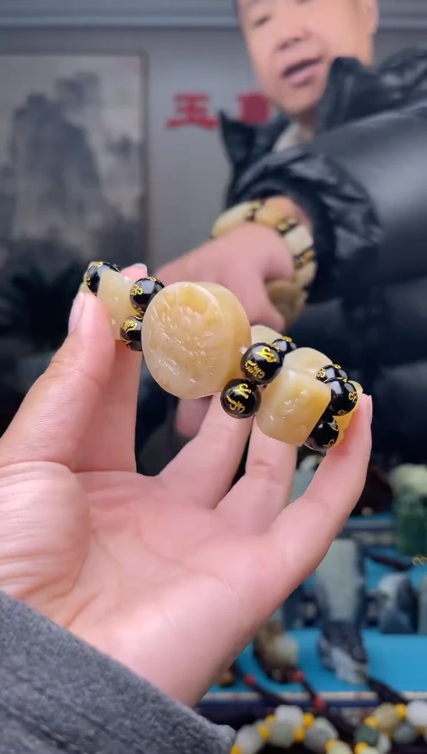 未镶嵌和田玉挂件1