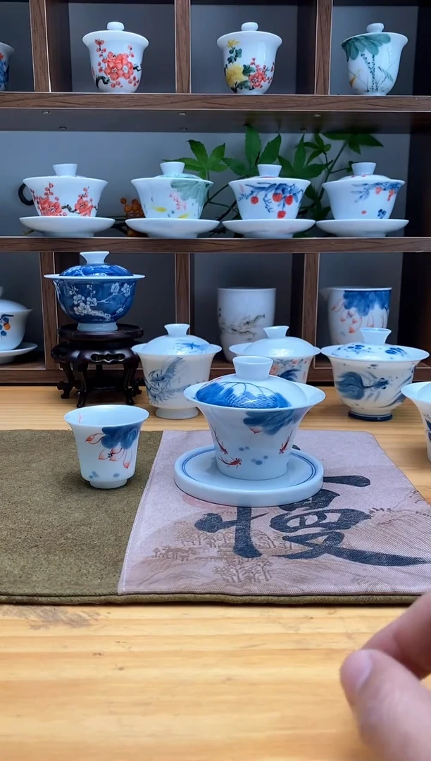 【闪购商品】手绘马蹄莲花盖碗+1马蹄杯+送1兰线壶承