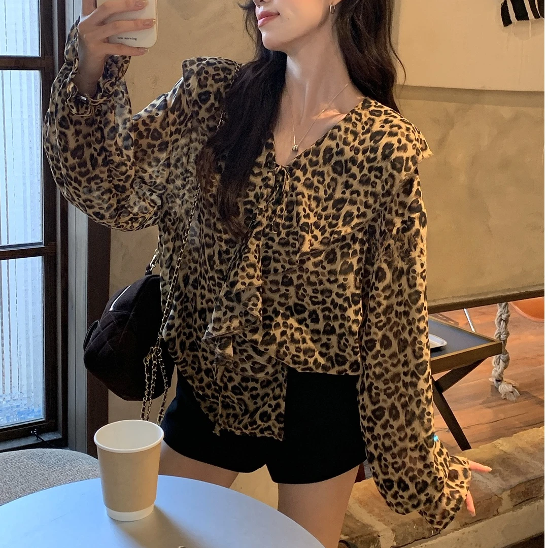 8843号9066#气质荷叶边豹纹长袖衬衣（预）