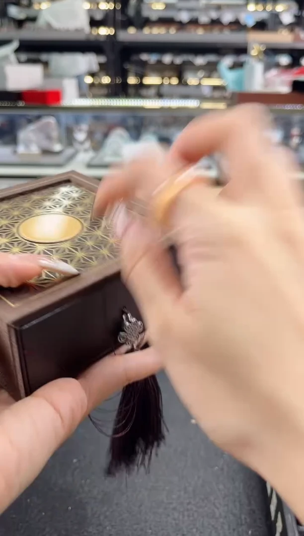 未镶嵌手镯石英质玉六*六圈口（赠品镯心）