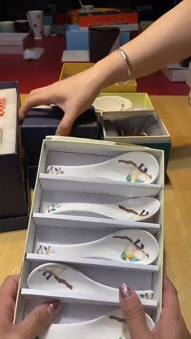 瓷片生活的本意是开心啊@@1