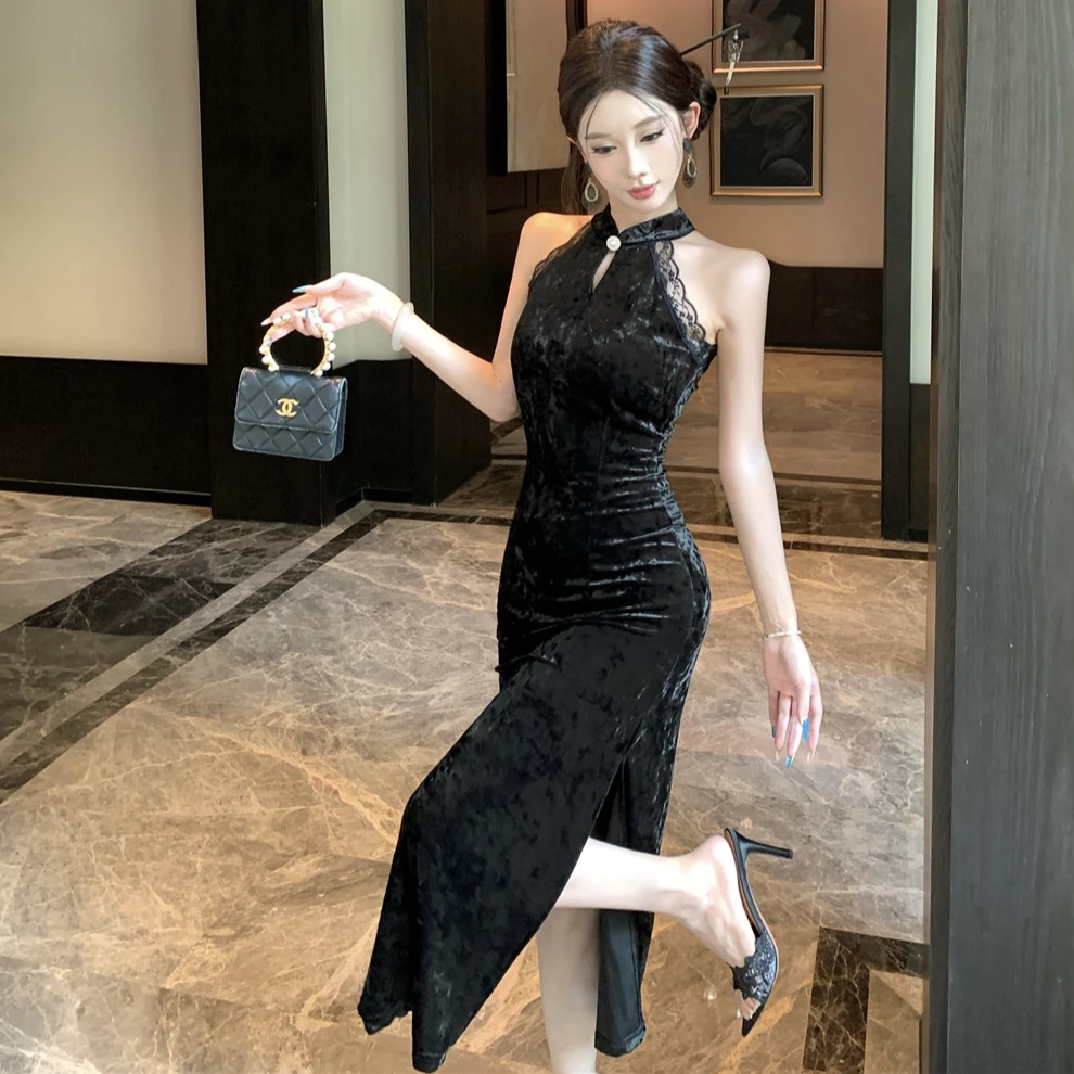 新中式复古黑色丝绒镂空挂脖连衣裙蕾丝拼接气质收腰改良旗袍裙女