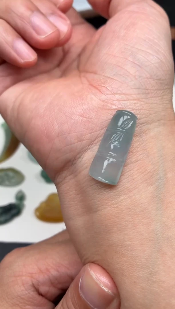 未镶嵌定制翡翠翡翠