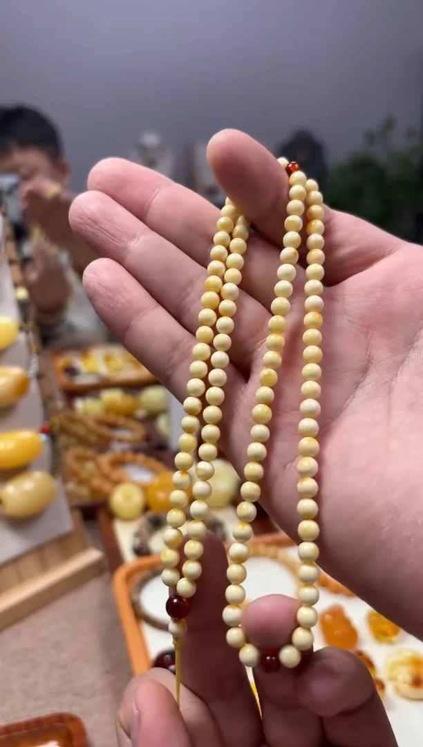 【闪购商品】蜜蜡裸石未镶嵌多圈