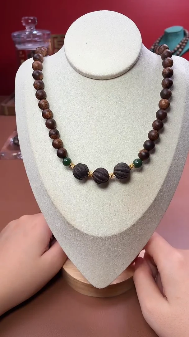 沉香手串沉水越南芽庄白棋08配棋肉扭扭珠三圈