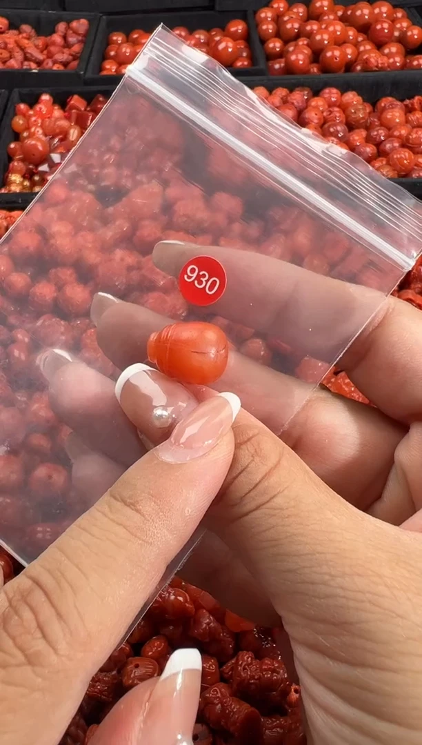 颈饰未镶嵌南红玛瑙1