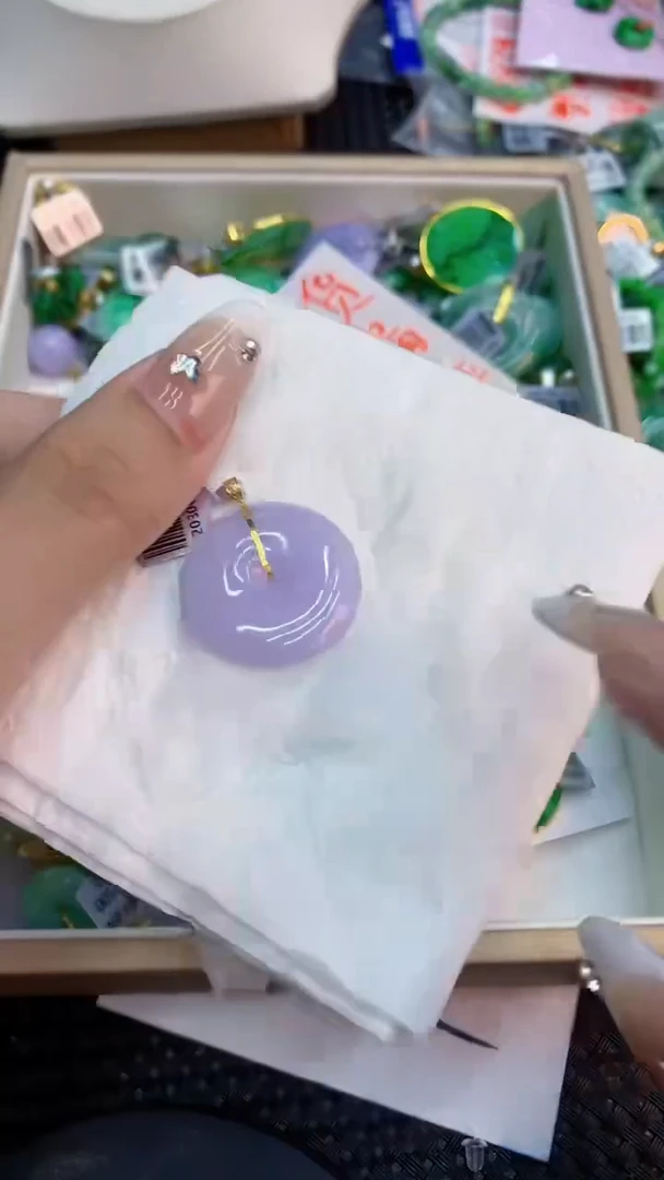 翡翠18K金镶嵌吊坠(不含链)1